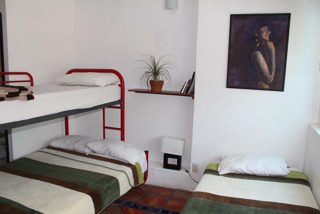 גואדלחארה Hostel Hospedarte Chapultepec מראה חיצוני תמונה