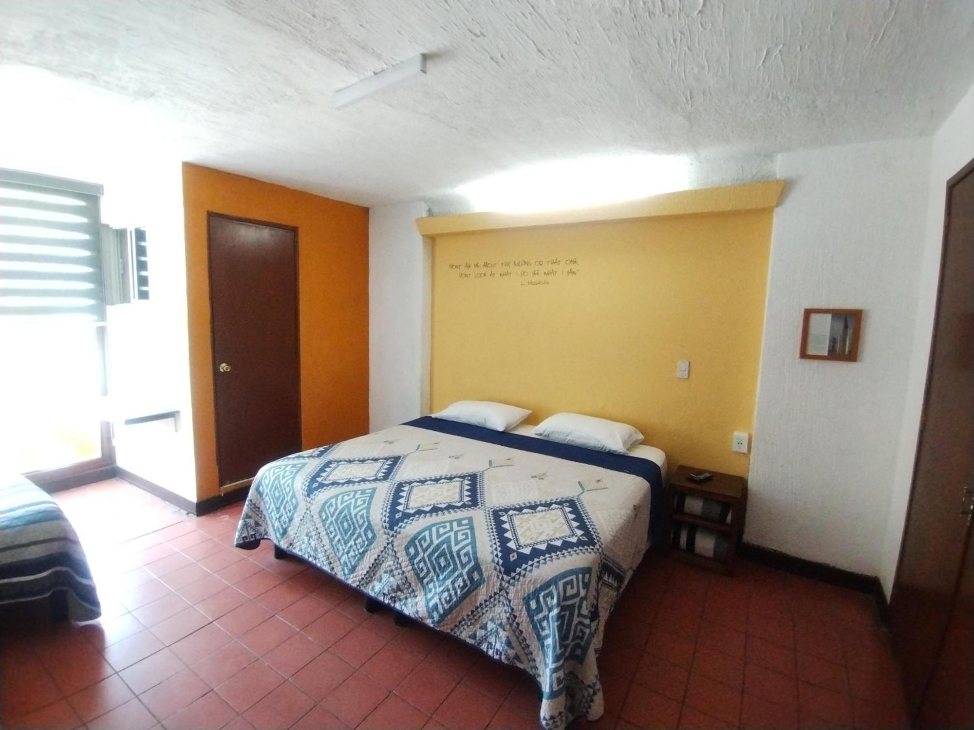 גואדלחארה Hostel Hospedarte Chapultepec מראה חיצוני תמונה