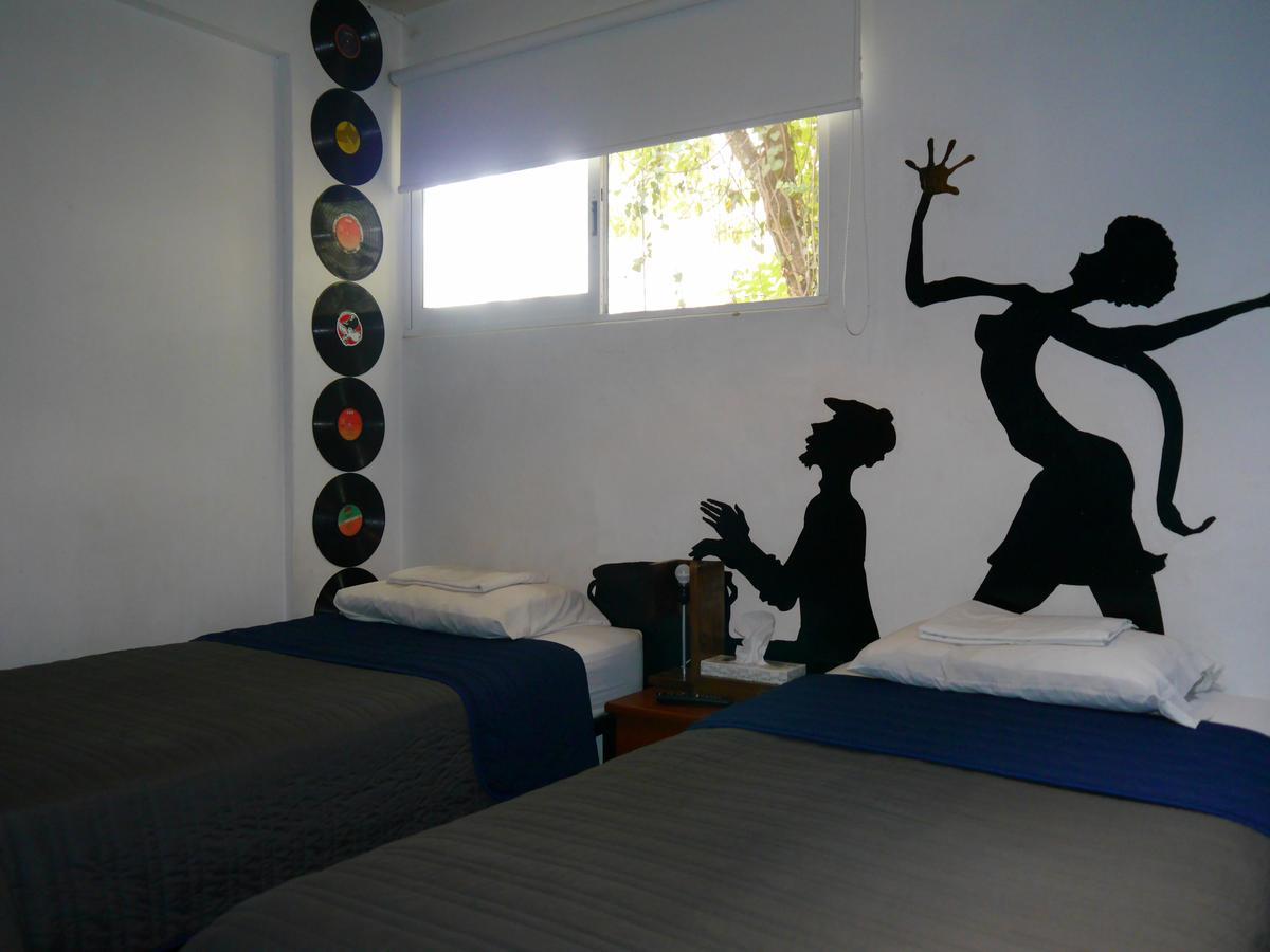 גואדלחארה Hostel Hospedarte Chapultepec מראה חיצוני תמונה